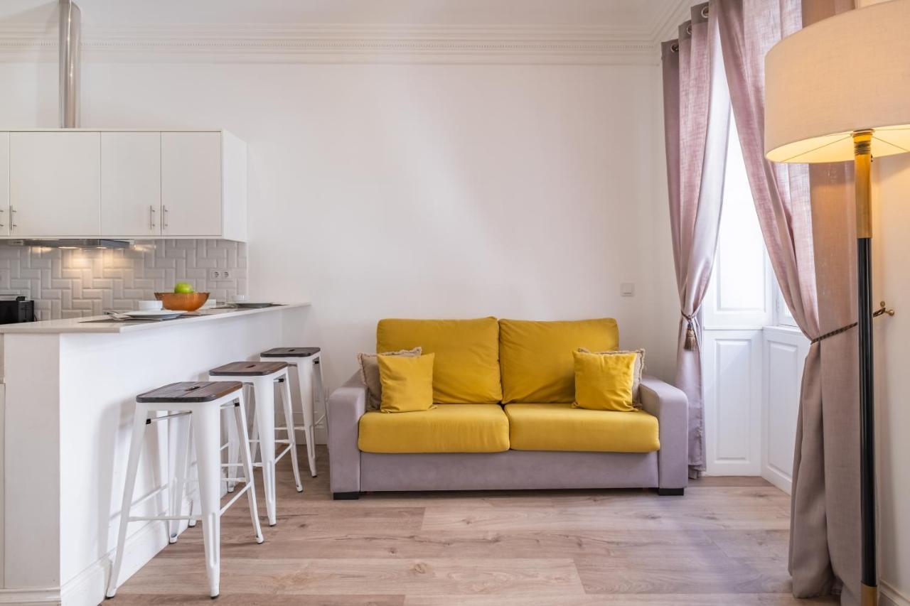 Cayres Suites Surdo ฟุงชาล ภายนอก รูปภาพ