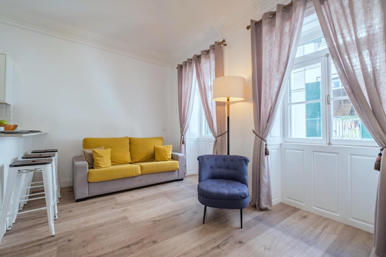 Cayres Suites Surdo ฟุงชาล ภายนอก รูปภาพ