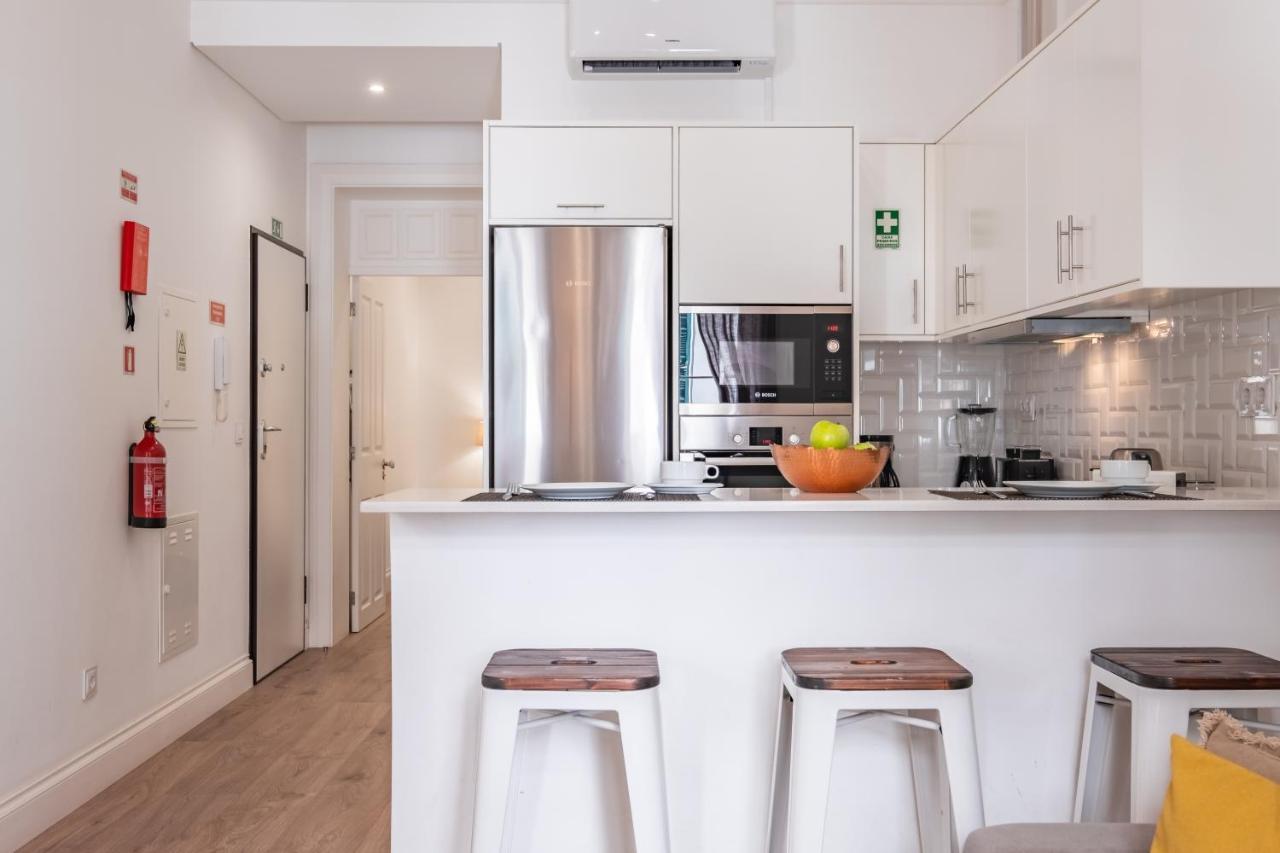 Cayres Suites Surdo ฟุงชาล ภายนอก รูปภาพ
